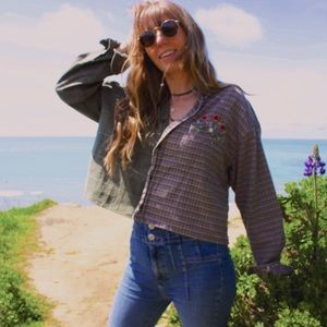 WWM Split Style, cropped & embroidered